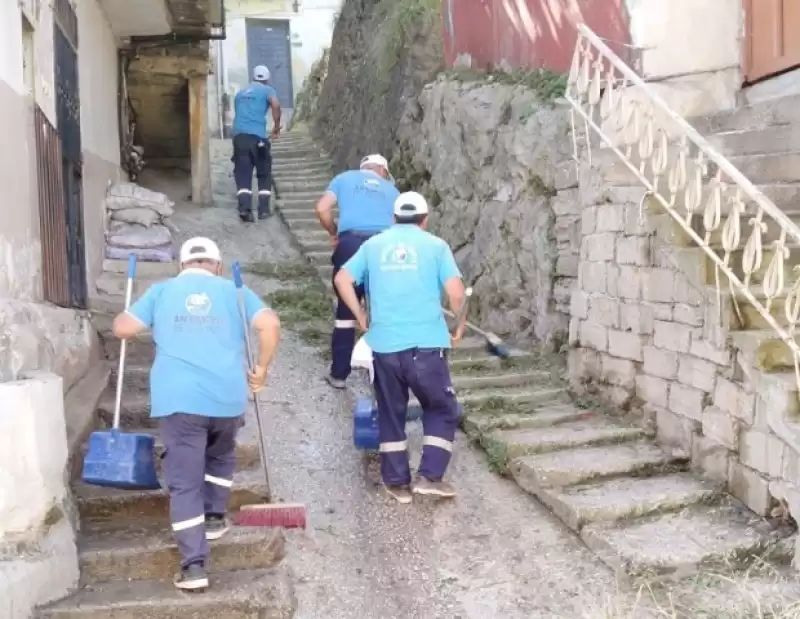 Antakya’nın Her Köşesinde Temizlik çalışmaları Devam Ediyor