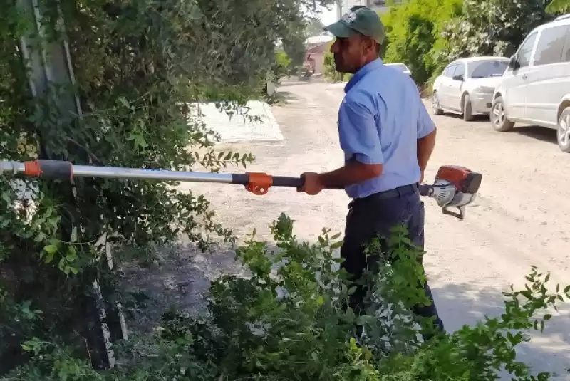 ANTAKYA’DA PARK VE YEŞİL ALANLARDA BAKIM ÇALIŞMALARI SÜRÜYOR