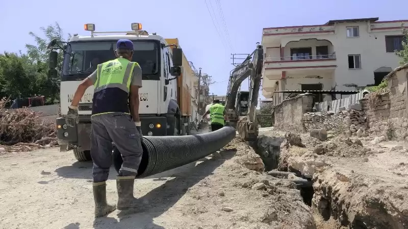 HATSU ALTINÖZÜ'NDE 54 YILLIK ALTYAPIYI YENİLİYOR...