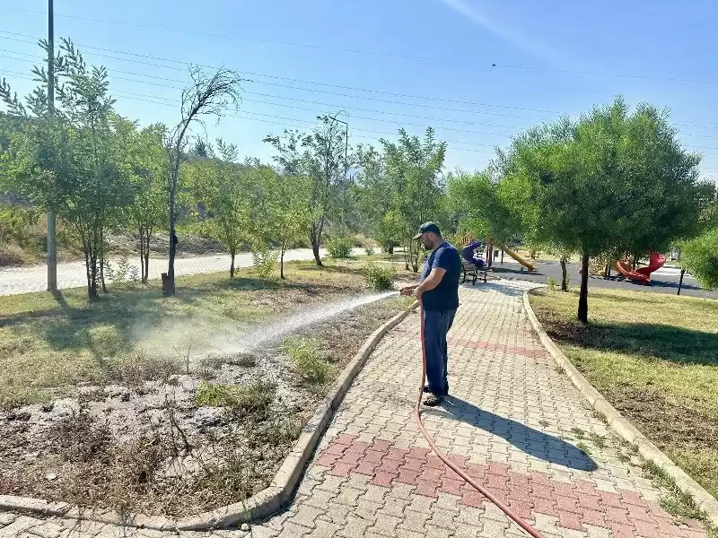 Antakya’da Park Ve Yeşil Alanlarda çalışmalar Devam Ediyor