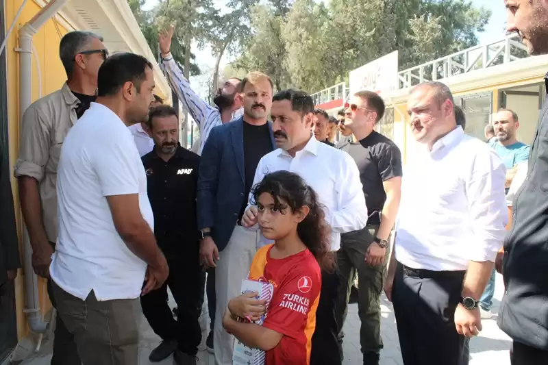 HATAY VALİSİ MASATLI’DAN ESNAFA ZİYARET