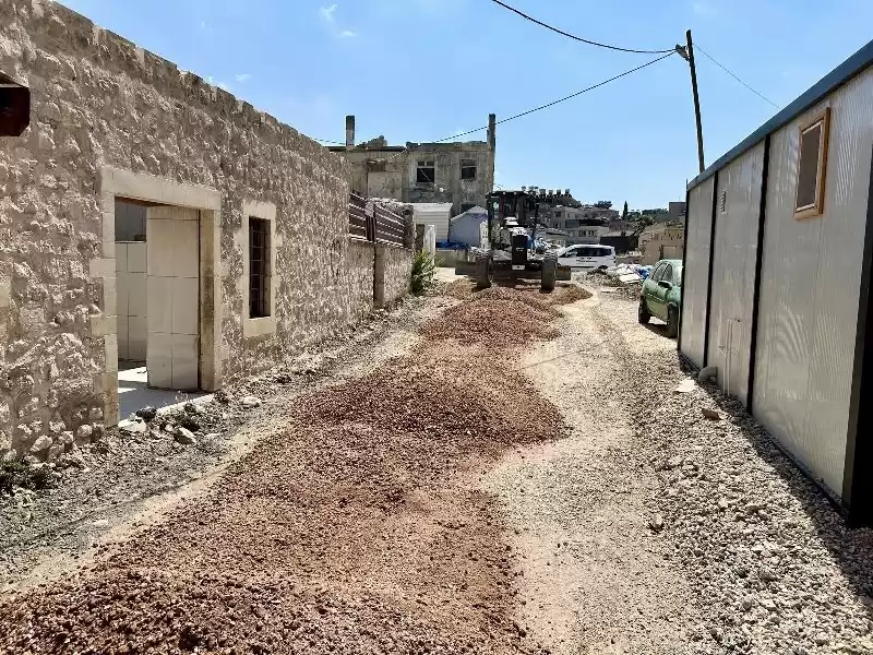 Fen İşleri Ekipleri Antakya’da Yol çalışmalarını Sürdürüyor