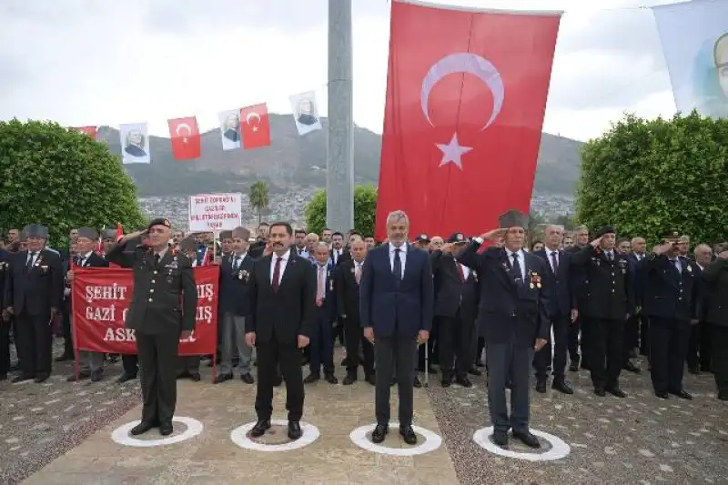 BAŞKAN ÖNTÜRK GAZİLER GÜNÜ’NÜ KUTLADI...