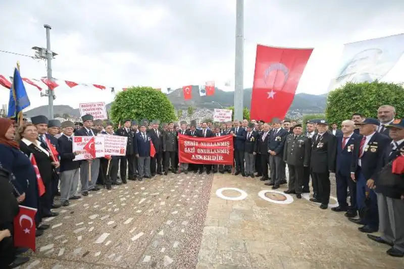 BAŞKAN ÖNTÜRK GAZİLER GÜNÜ’NÜ KUTLADI...