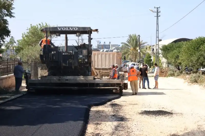 HBB'NİN SAMANDAĞ'DA ASFALT ÇALIŞMALARI DEVAM EDİYOR