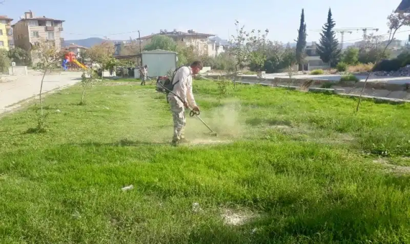 Antakya’nın Park Ve Yeşil Alanlarında Bakım Ve Onarım çalışmaları Devam Ediyor