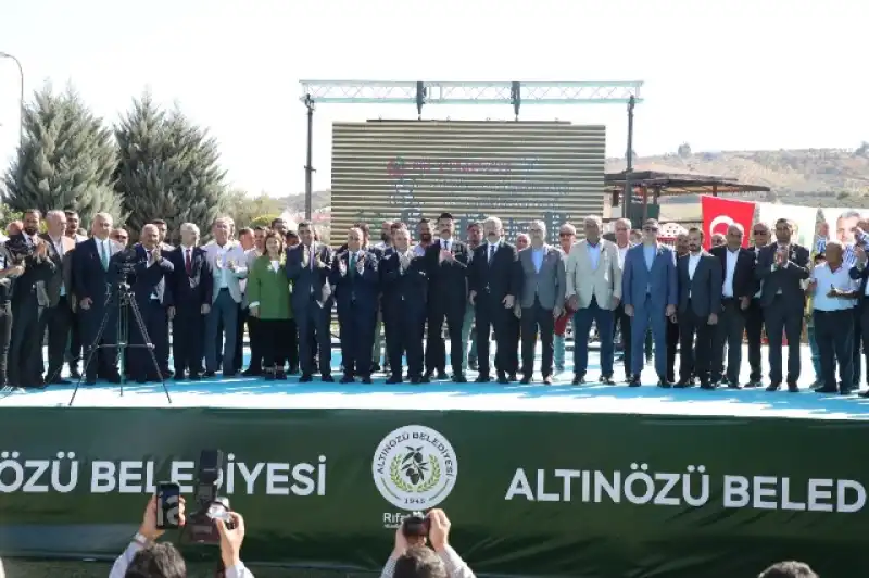 8. ALTINÖZÜ ZEYTİN VE ZEYTİNYAĞI FESTİVALİ GERÇEKLEŞTİRİLDİ