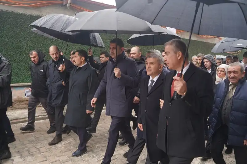 Çevre Ve Şehircilik Bakanı Murat Kurum Kırıkhan’da İncelemelerde Bulundu