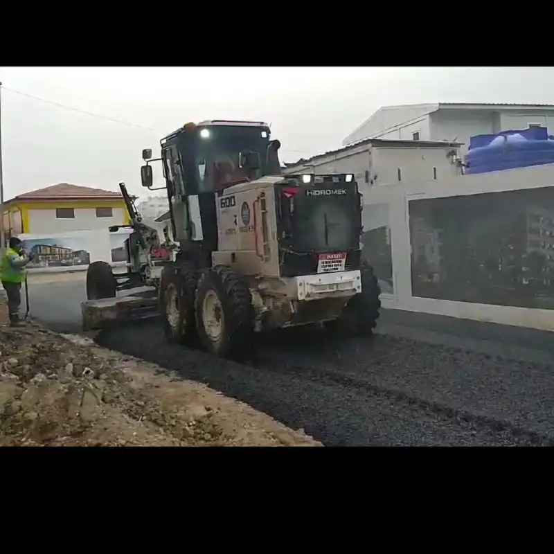 ŞEHİR GENELİNDE YOL ÇALIŞMALARI DEVAM EDİYOR