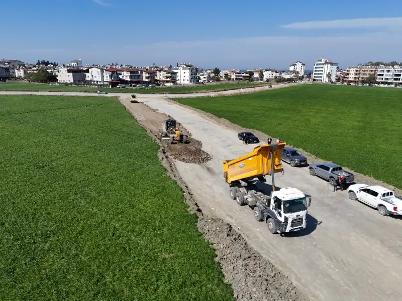 HBB’DEN BİR YOL PROJESİ DAHA  ÇETİLLİK- KONACIK ÇEVRE YOLUNA BAŞLANDI